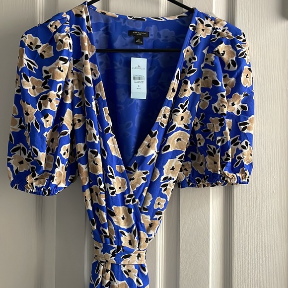 Ann Taylor Dresses & Skirts - Ann Taylor Blue Floral Print Wrap Dress